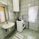 Greenpark Candy Manor With Large Garden Close To Tokaj Daire *