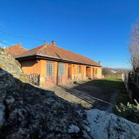 Greenpark Candy Manor With Large Garden Close To Tokaj