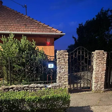 Apartman Greenpark Candy With Large Garden Close To Tokaj *