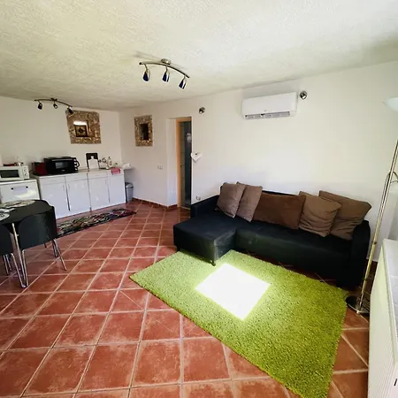 Greenpark Candy Manor With Large Garden Close To Tokaj *