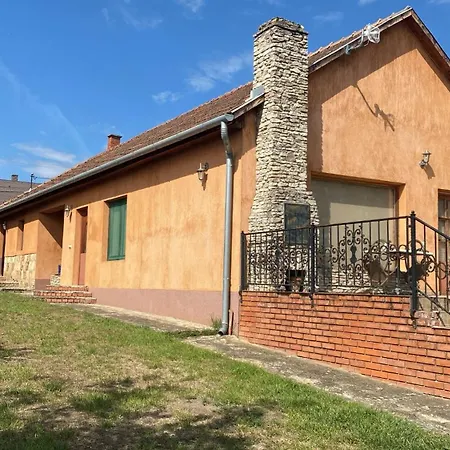 Greenpark Candy Manor With Large Garden Close To Tokaj Lejlighed *