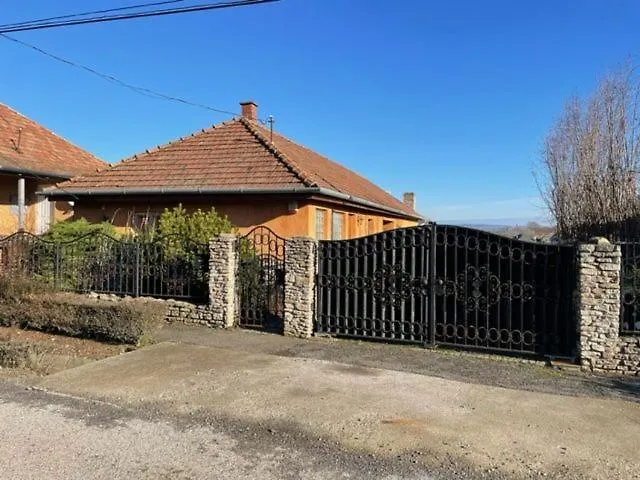Daire Greenpark Candy Manor With Large Garden Close To Tokaj *