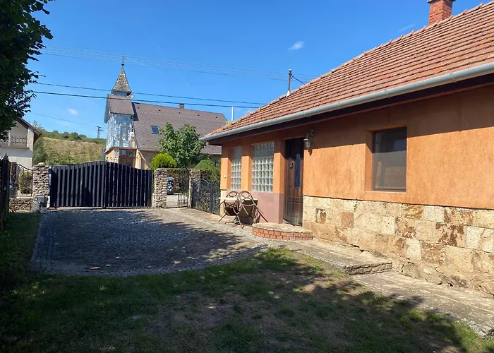 Greenpark Candy Manor With Large Garden Close To Tokaj Bekecs