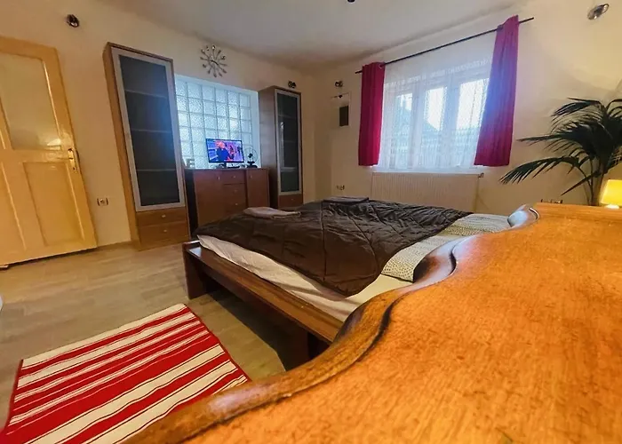 Greenpark Candy Manor With Large Garden Close To Tokaj *